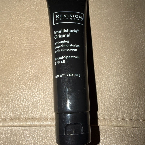 Revision Skincare Intellishade Original Tinted SPF - Picture 3 of 8